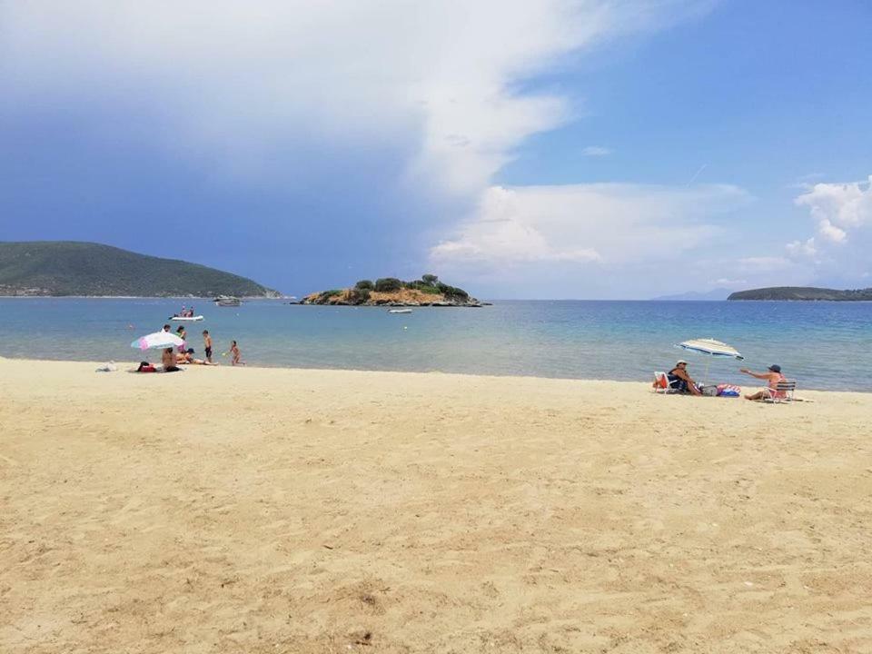 Lena'S & Zoe'S Διαμέρισμα Néa Péramos Εξωτερικό φωτογραφία